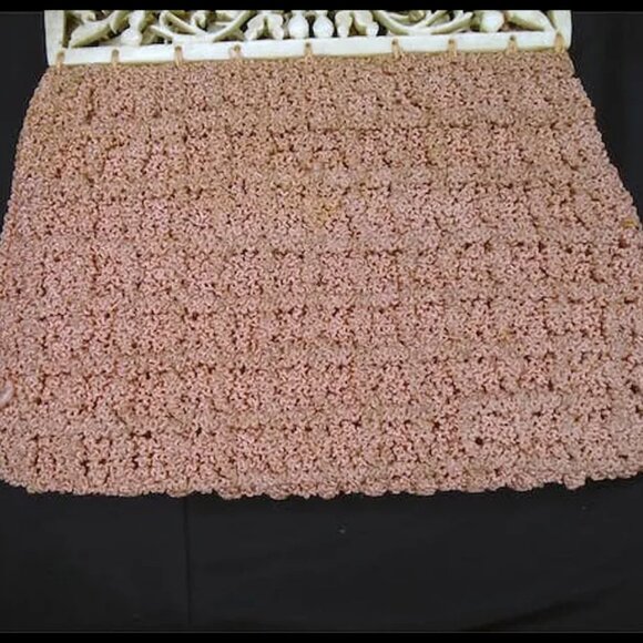 Vintage Pink Purse, Carved Frame, Small 20s Flapper Handbag - Picture 9 of 13